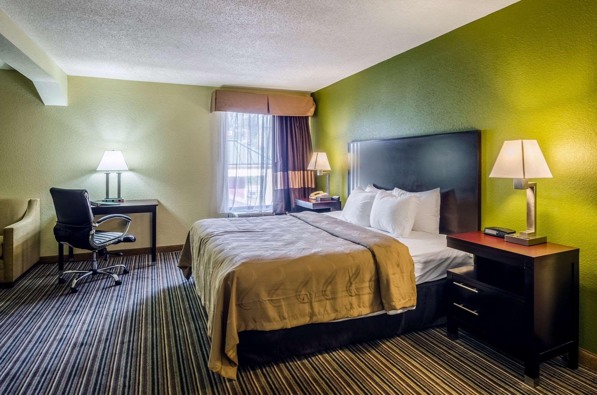 Spark By Hilton Wytheville East Main Street Exteriör bild