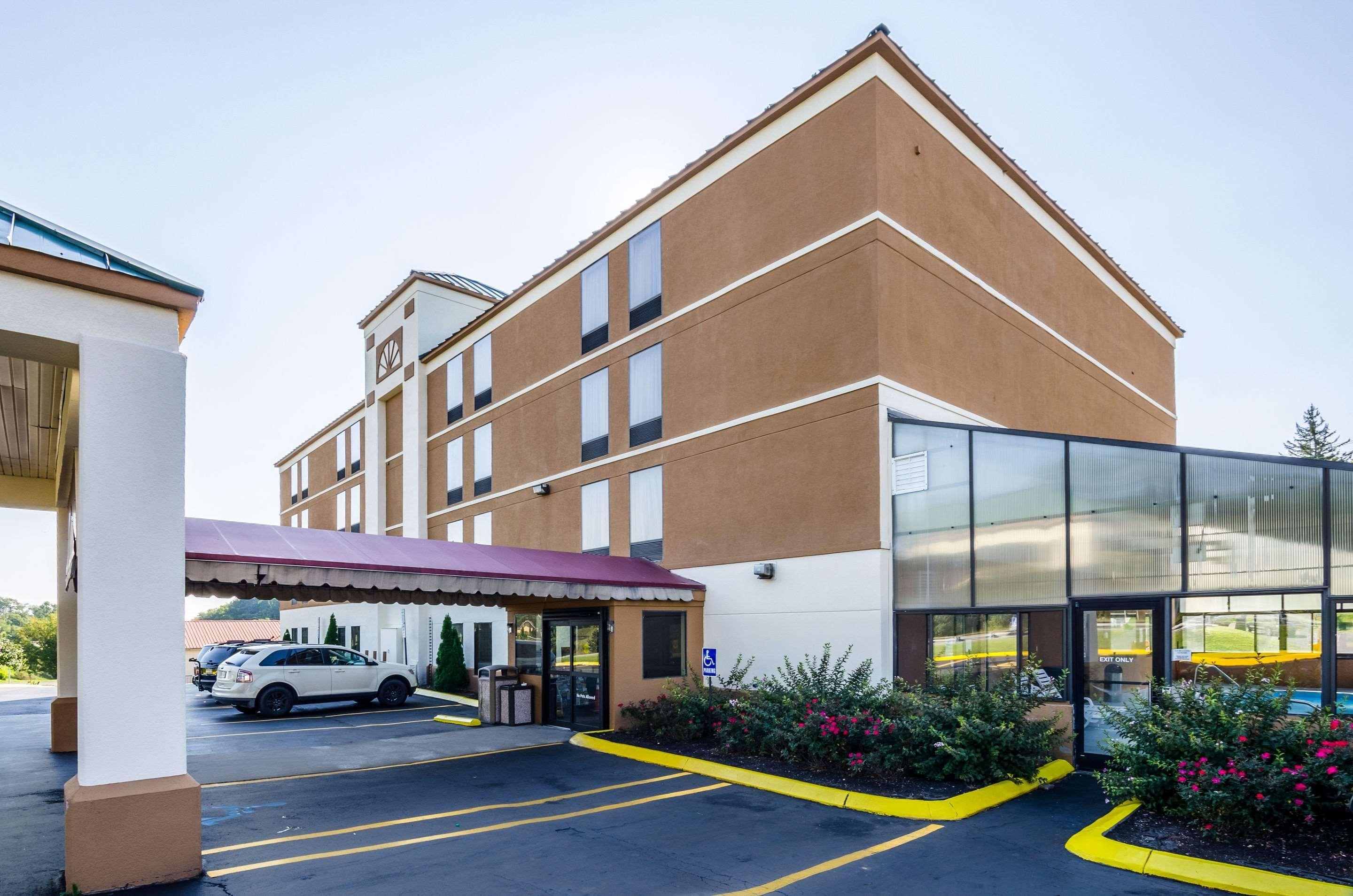 Spark By Hilton Wytheville East Main Street Exteriör bild