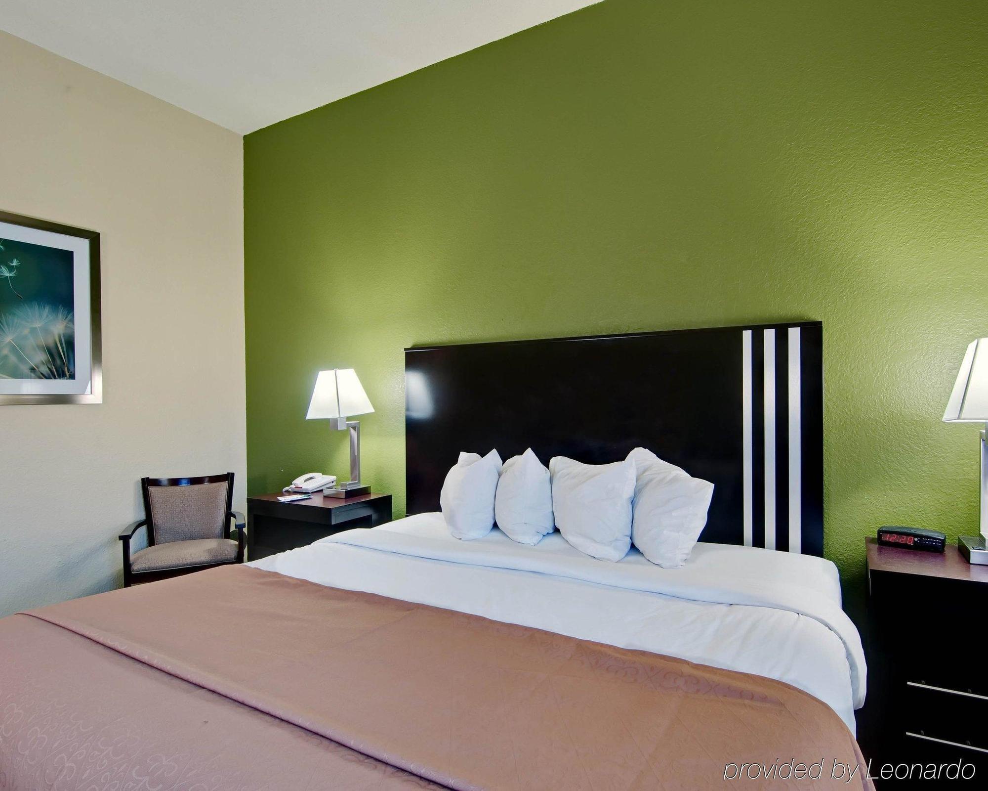 Spark By Hilton Wytheville East Main Street Exteriör bild