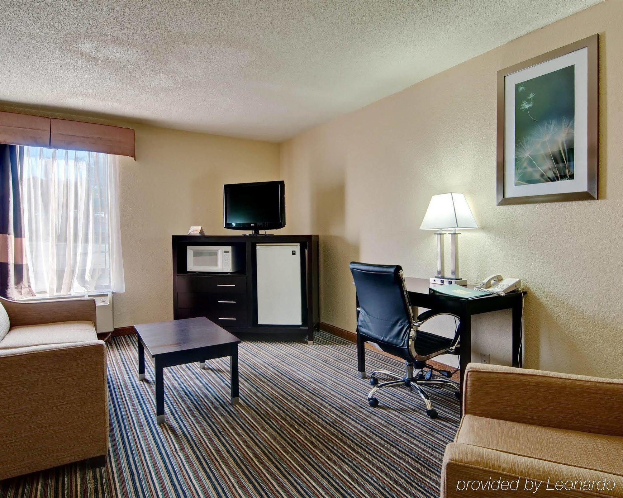 Spark By Hilton Wytheville East Main Street Exteriör bild