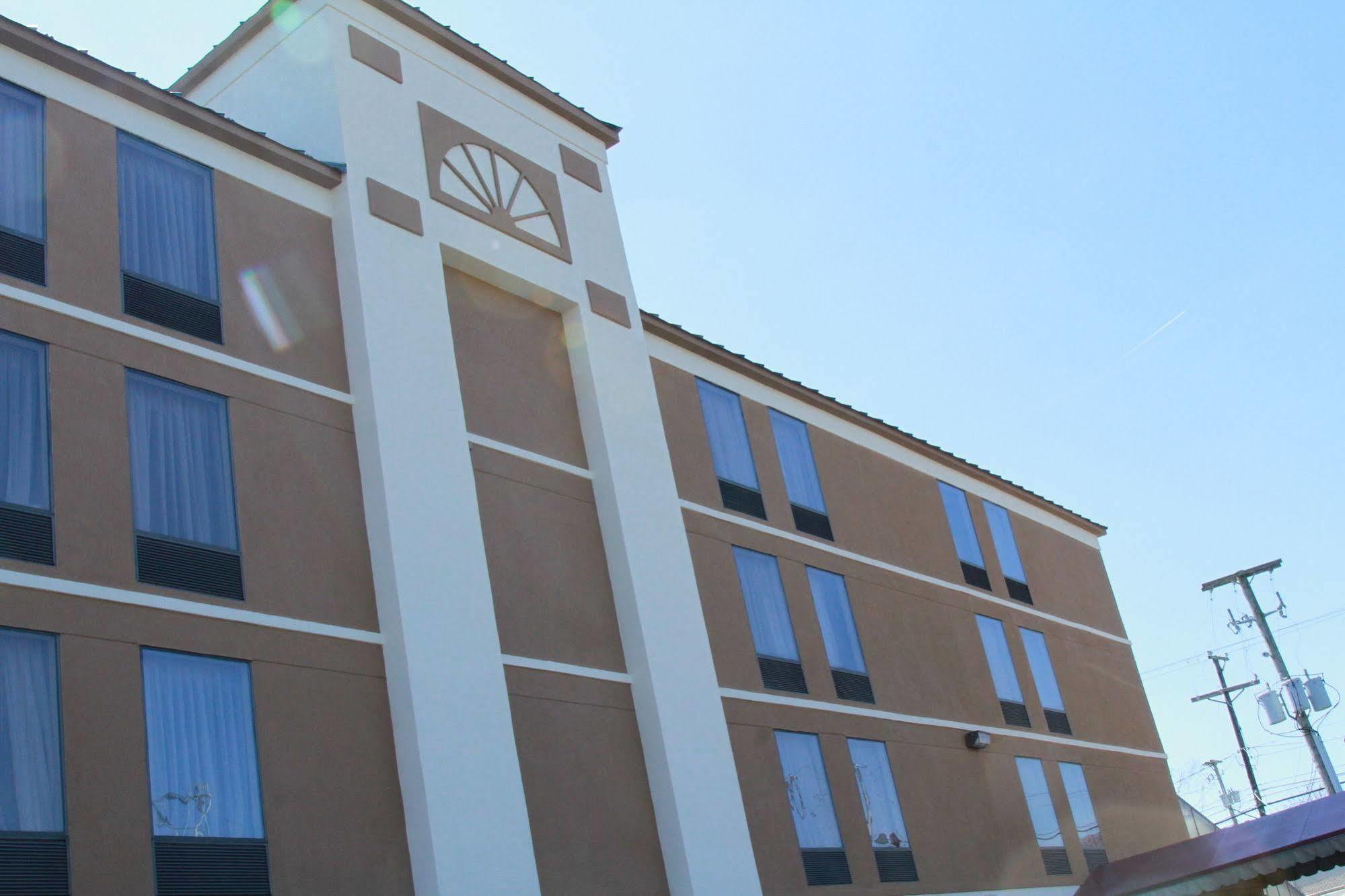 Spark By Hilton Wytheville East Main Street Exteriör bild