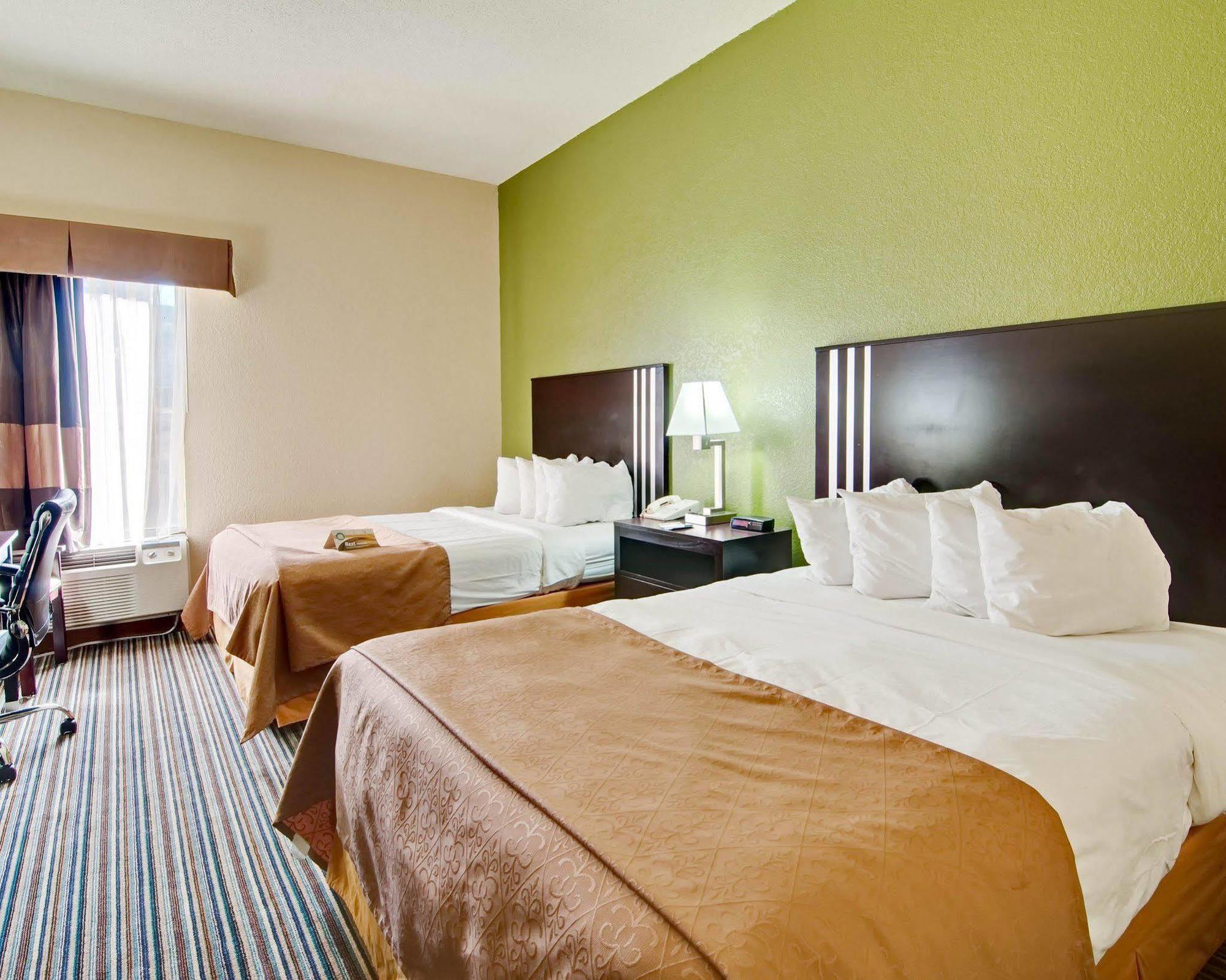 Spark By Hilton Wytheville East Main Street Exteriör bild